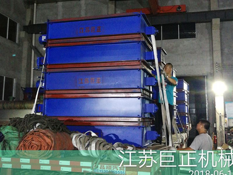 方形擋板門（寬10m）已完工，待發(fā)往預(yù)定客戶