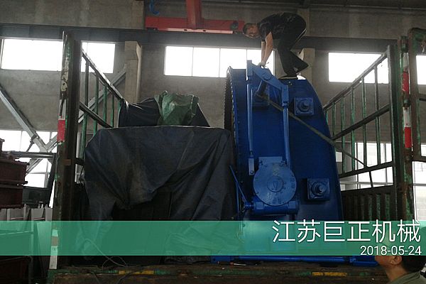 擋板門制作完工，安裝調(diào)試中