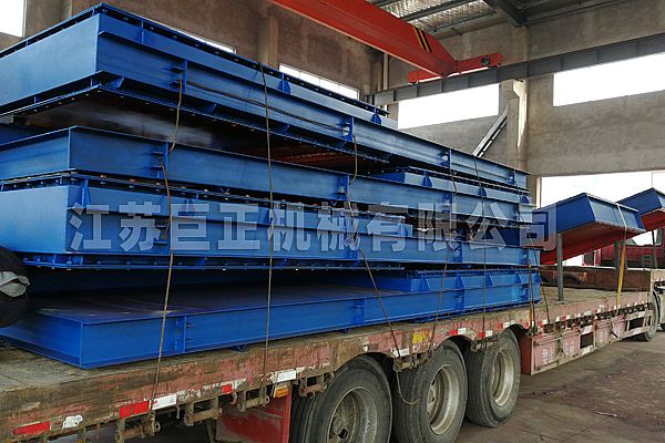 巨正機(jī)械公司一批擋板門(mén)驗(yàn)收合格，整裝待發(fā)了